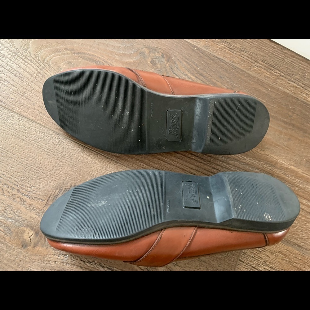Shoes - Picture 4 of 8